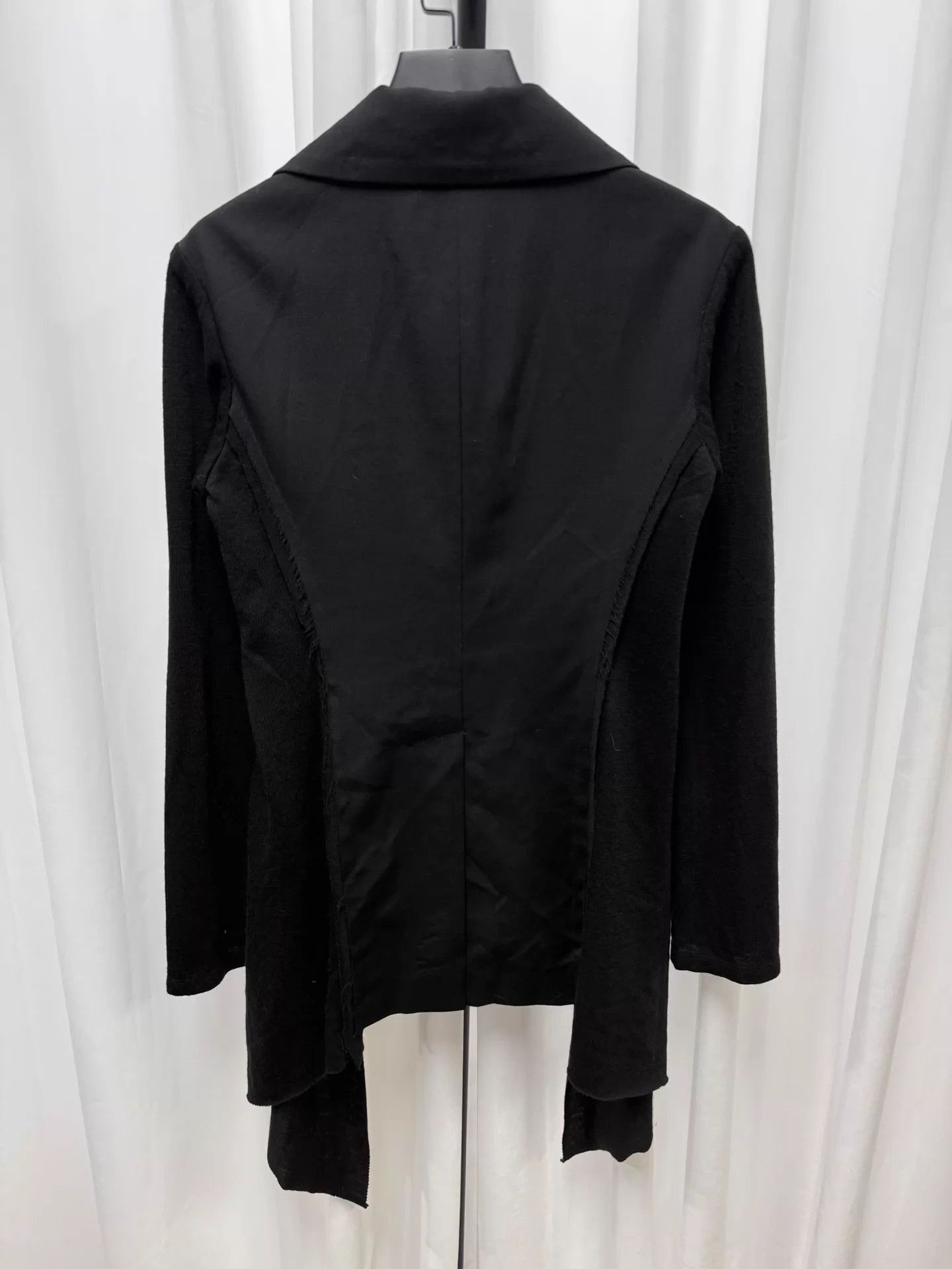 Yohji Yamamoto Black Structured Button-Front Asymmetric Hem Jacket Size US S / EU 44-46 / 1 - 6 Thumbnail