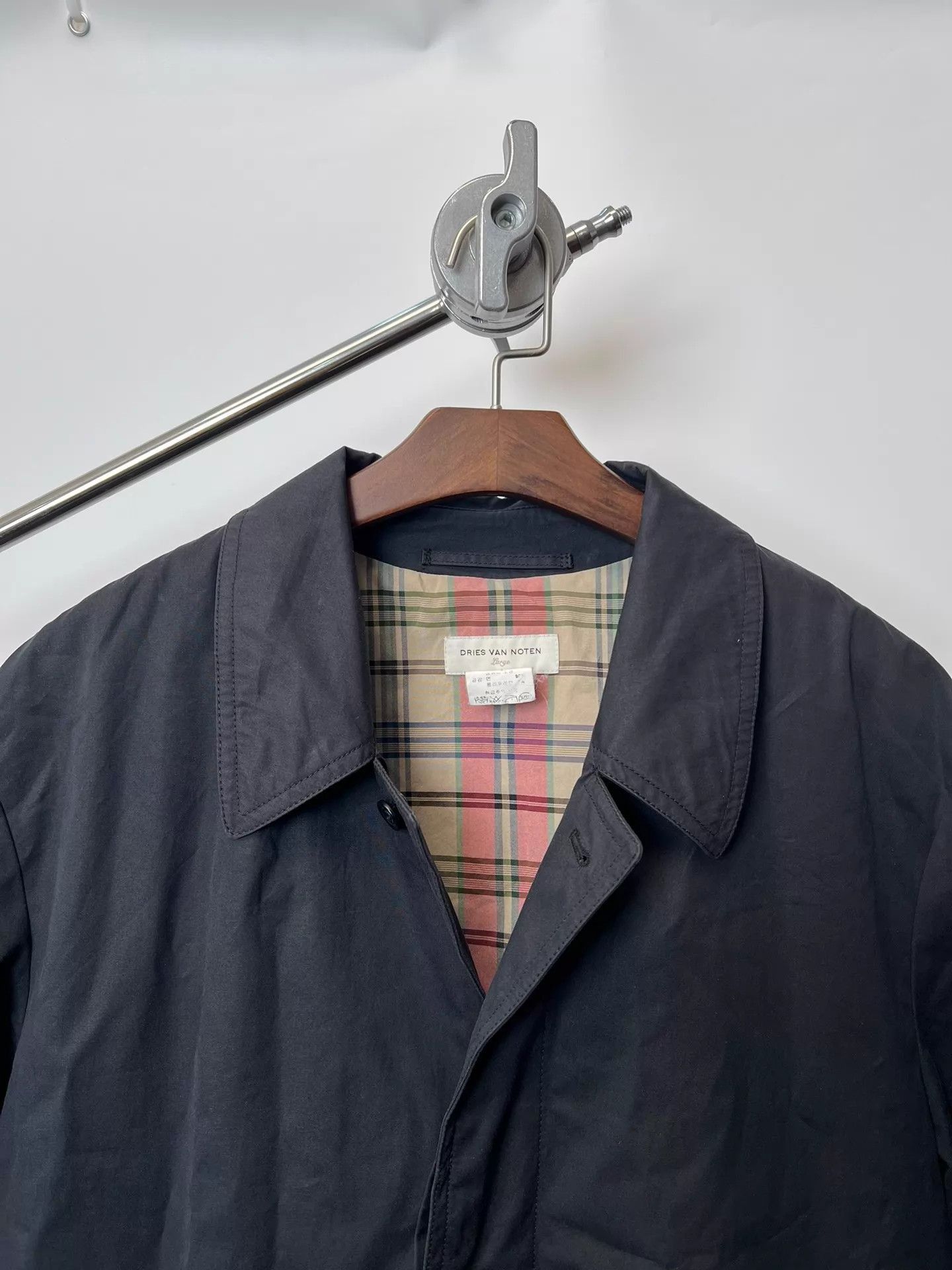 Dries Van Noten Black Long Coat with Plaid Lining - Size L Size US L / EU 52-54 / 3 - 3 Thumbnail