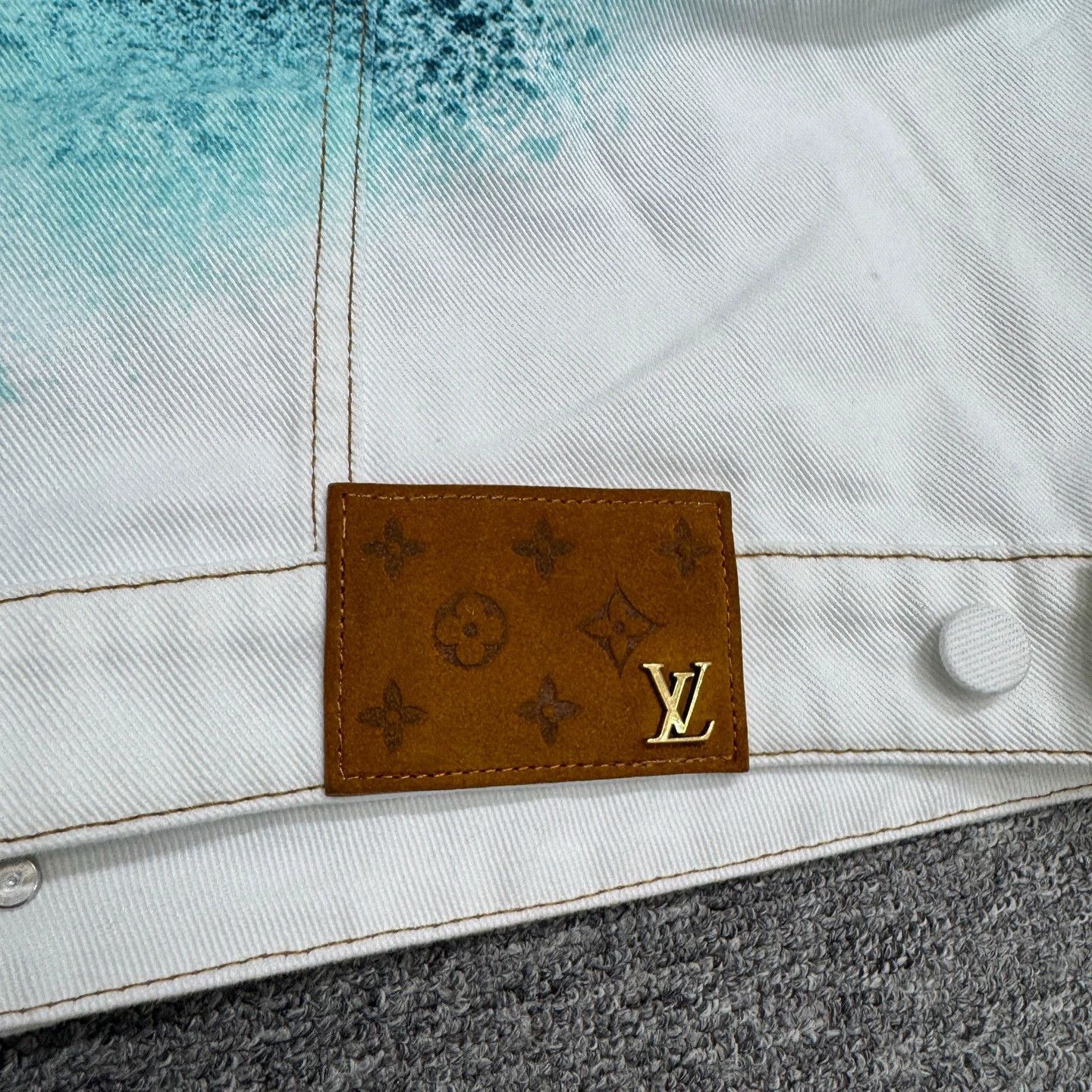 Louis Vuitton Blue Gradient Denim Jacket - XL Size US XL / EU 56 / 4 - 6 Thumbnail