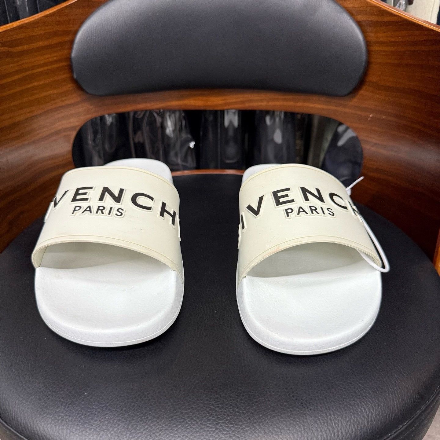 Givenchy Givenchy Retro White Sandals 43 Men Size US 10 / EU 43 - 2 Thumbnail