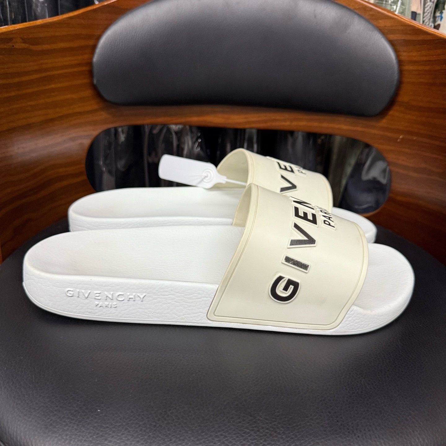 Givenchy Givenchy Retro White Sandals 43 Men Size US 10 / EU 43 - 4 Thumbnail