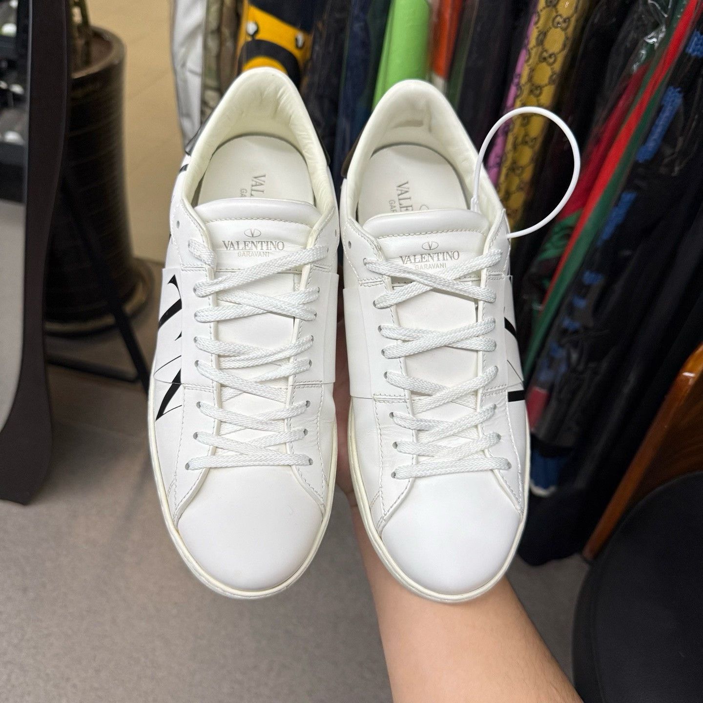 Valentino Valentino White Lowtop Sneakers 41 Men Size US 8.5 / EU 41-42 - 5 Thumbnail