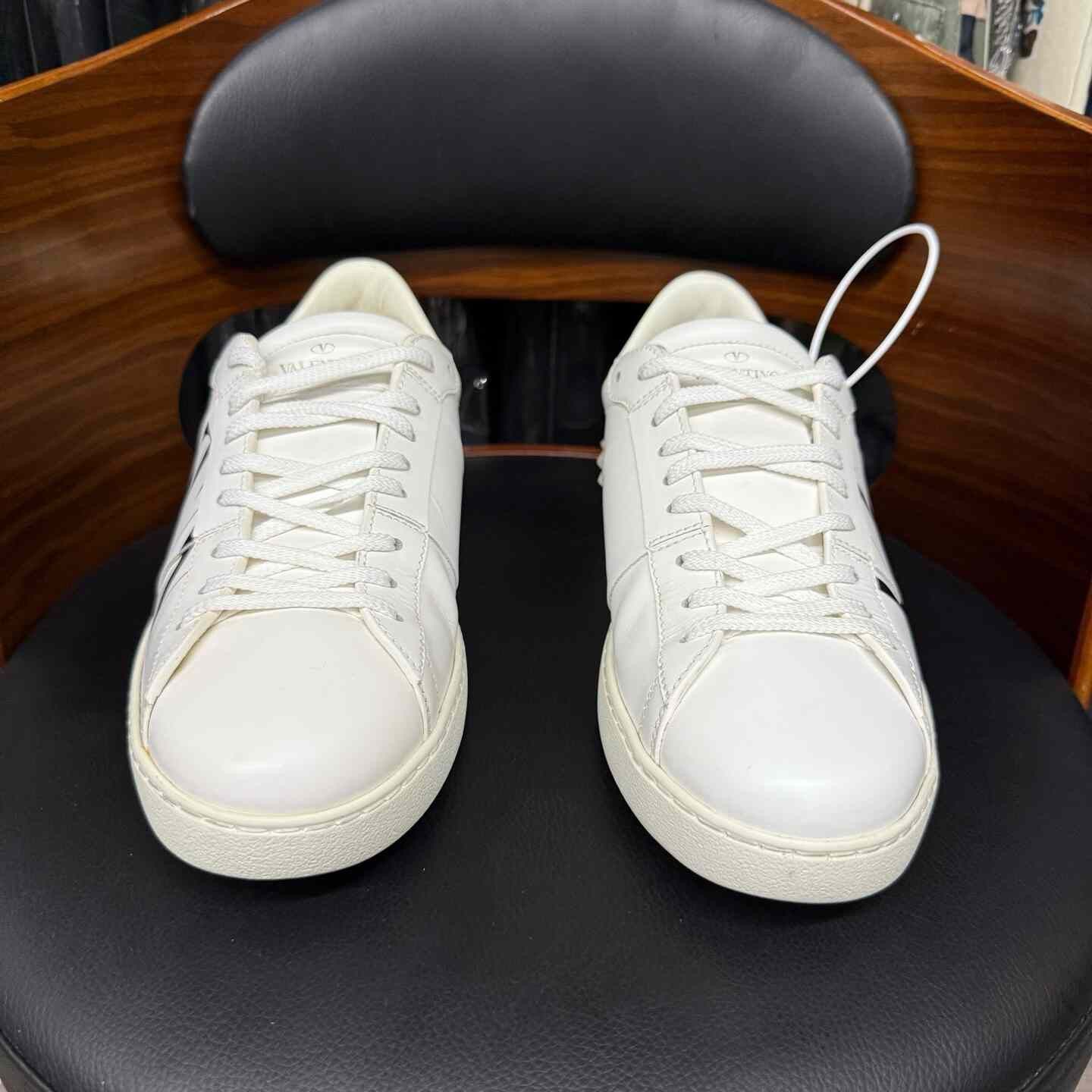 Valentino Valentino White Lowtop Sneakers 41 Men Size US 8.5 / EU 41-42 - 2 Thumbnail