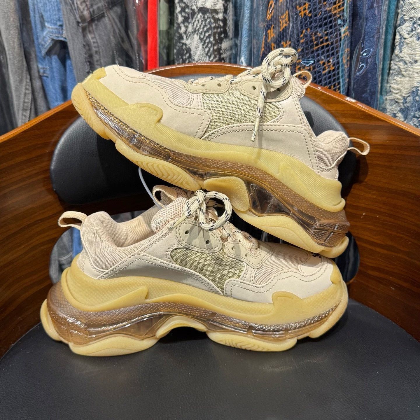 Balenciaga Balenciaga Lowtop Sneakers 36 Women Size US 6 / IT 36 - 7 Thumbnail