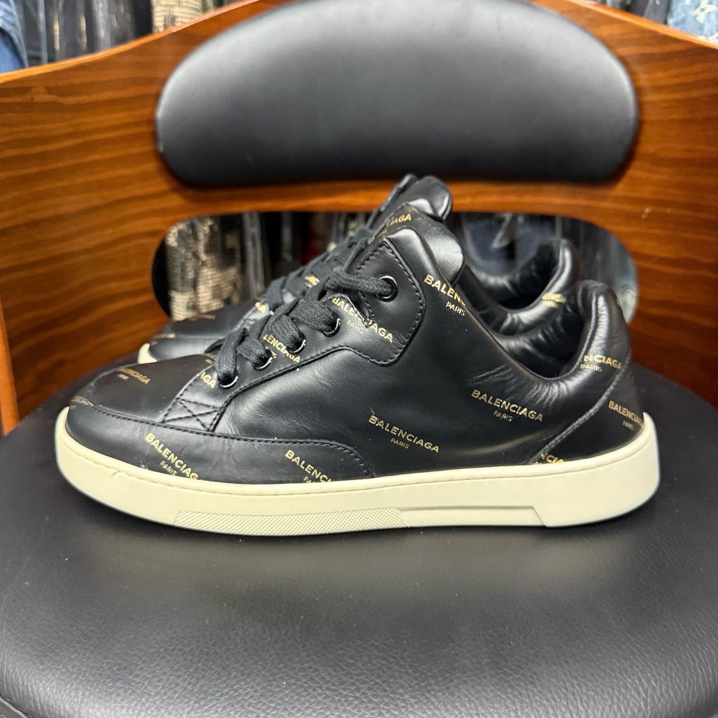 Balenciaga Balenciaga Black Lowtop Sneakers 36 Men Size US 5 / EU 37 - 6 Thumbnail
