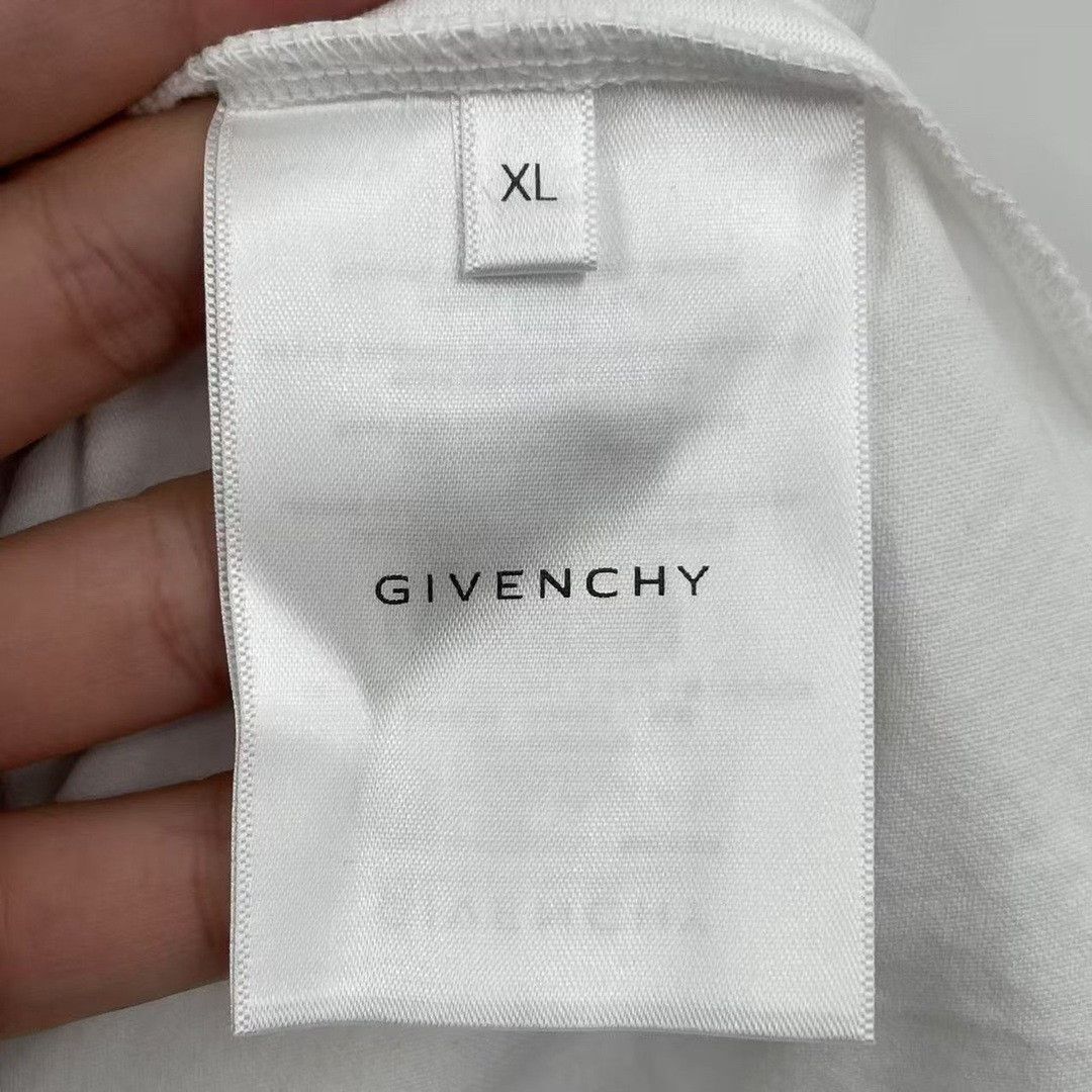 Givenchy Givenchy T-Shirt XL Men Size US XL / EU 56 / 4 - 4 Thumbnail