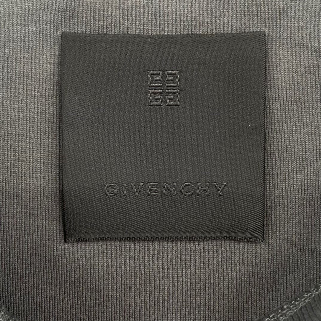 Givenchy Givenchy Gray T-Shirt L Men Size US L / EU 52-54 / 3 - 3 Thumbnail