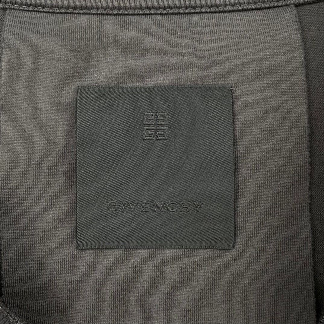 Givenchy Givenchy Gray T-Shirt L Men Size US L / EU 52-54 / 3 - 3 Thumbnail