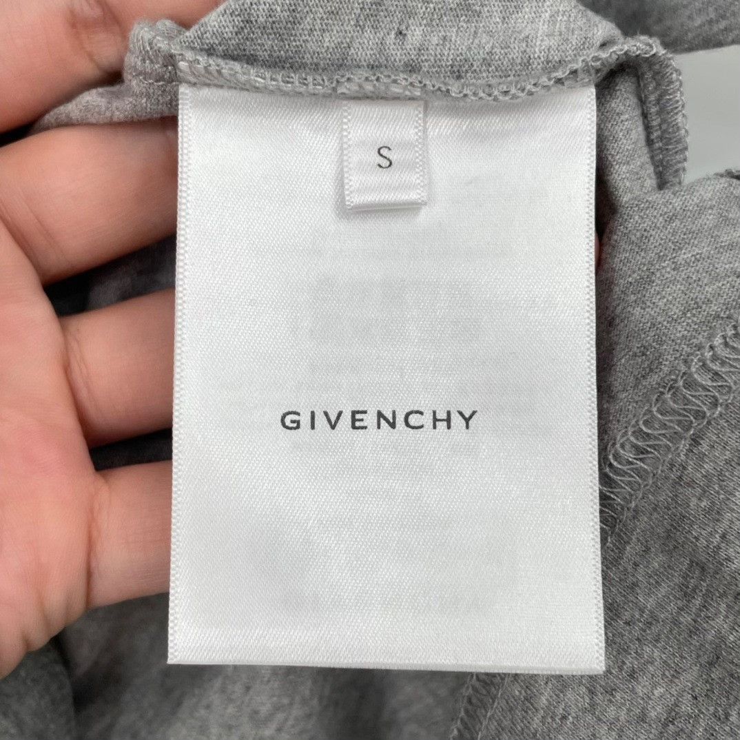 Givenchy Givenchy Gray T-Shirt S Men Size US S / EU 44-46 / 1 - 4 Thumbnail