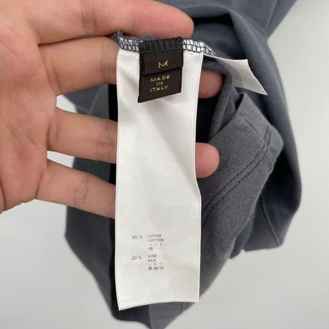 Louis Vuitton Louis Vuitton T-Shirt M Men Size US M / EU 48-50 / 2 - 4 Thumbnail