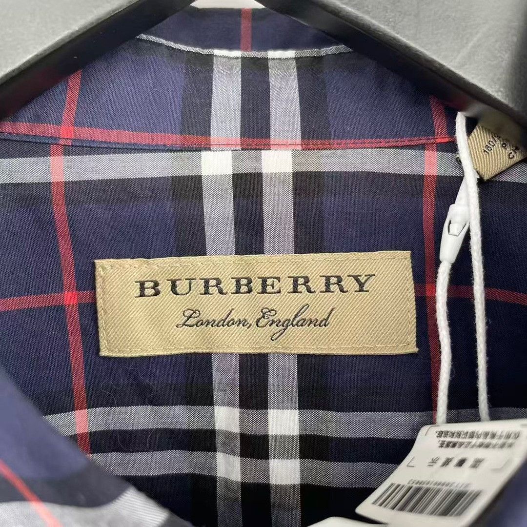 Burberry Burberry Item S Men Size US S / EU 44-46 / 1 - 3 Thumbnail
