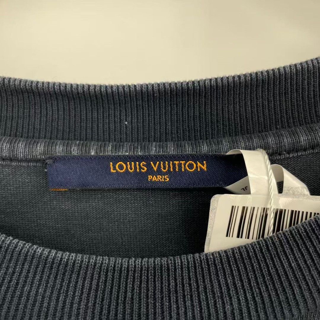 Louis Vuitton Louis Vuitton Gold Long Sleeve Shirt XL Men Size US XL / EU 56 / 4 - 3 Thumbnail
