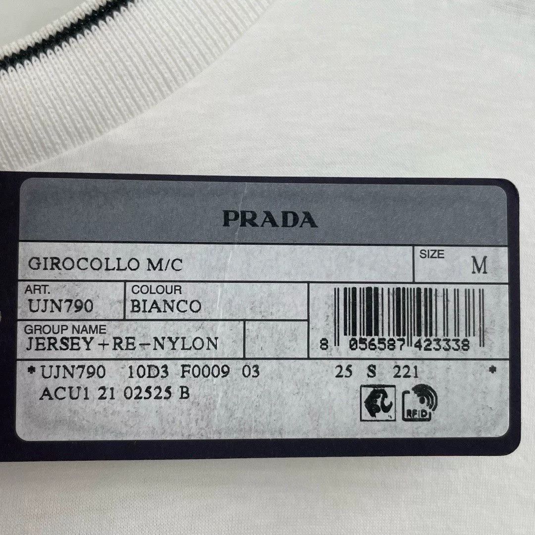 Prada Prada T-Shirt M Men Size US M / EU 48-50 / 2 - 6 Thumbnail
