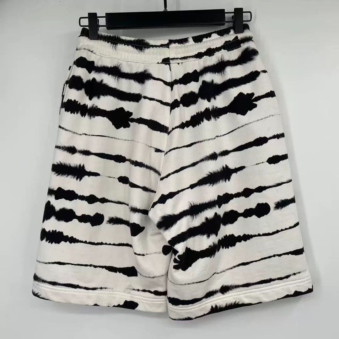 Burberry Burberry Shorts XS Men Size US 28 / EU 44 - 2 Thumbnail