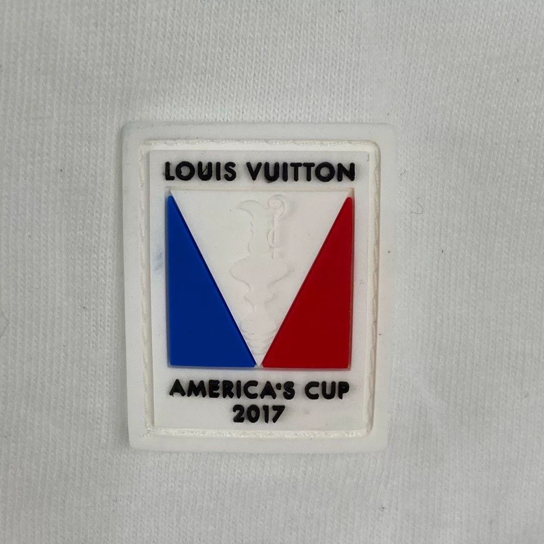 Louis Vuitton Louis Vuitton T-Shirt S Men Size US S / EU 44-46 / 1 - 5 Thumbnail