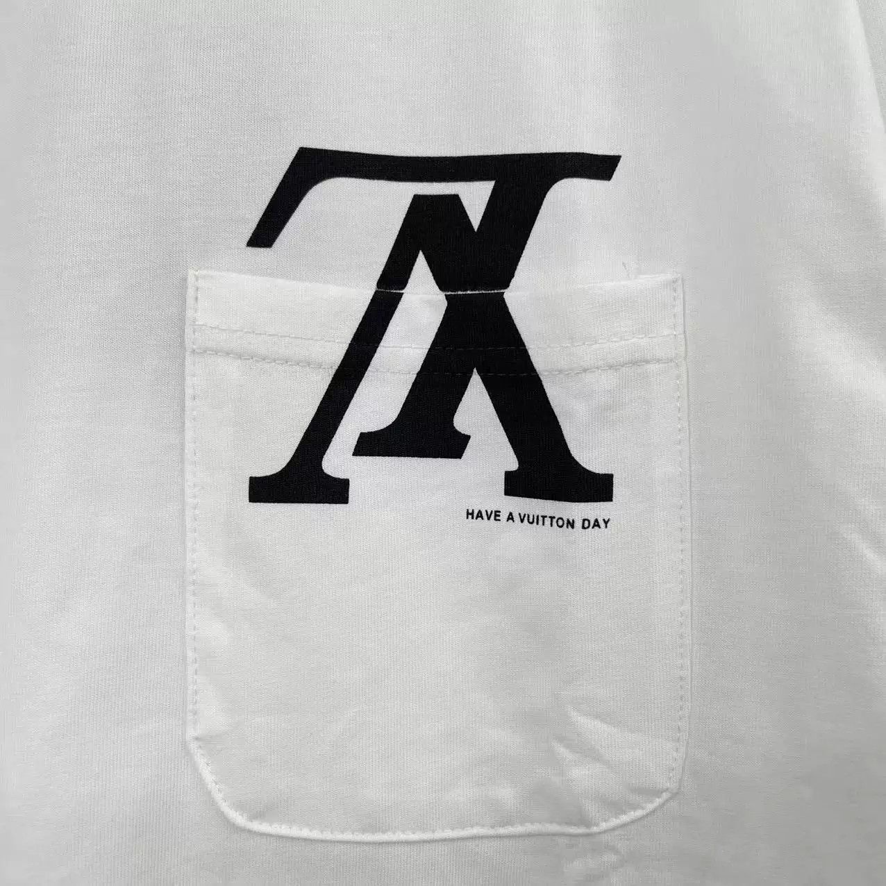 Louis Vuitton Louis Vuitton T-Shirt S Men Size US S / EU 44-46 / 1 - 3 Thumbnail