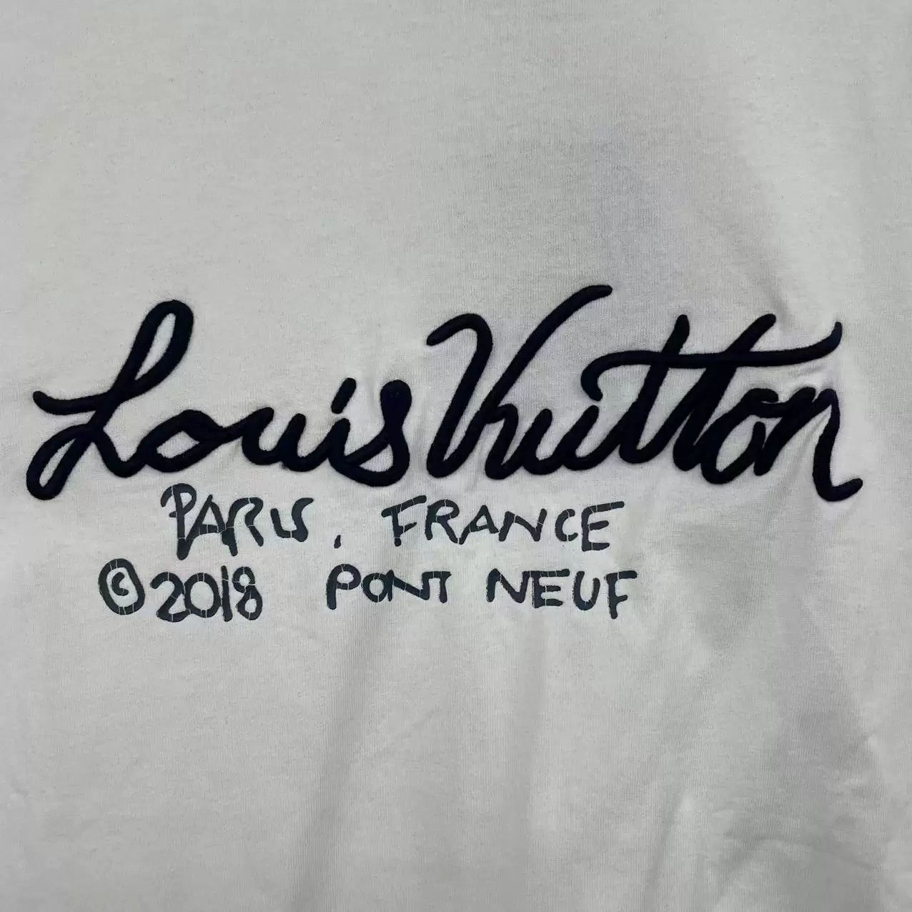 Louis Vuitton Louis Vuitton T-Shirt L Men Size US L / EU 52-54 / 3 - 3 Thumbnail