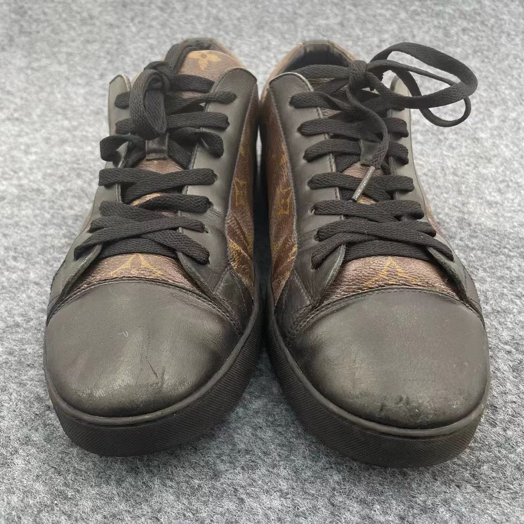 Louis Vuitton Louis Vuitton Lowtop Sneakers 44 Men Size US 10.5 / EU 43-44 - 2 Thumbnail