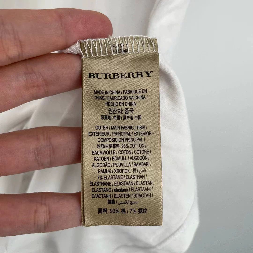 Burberry Burberry T-Shirt M Women Size M / US 6-8 / IT 42-44 - 4 Thumbnail