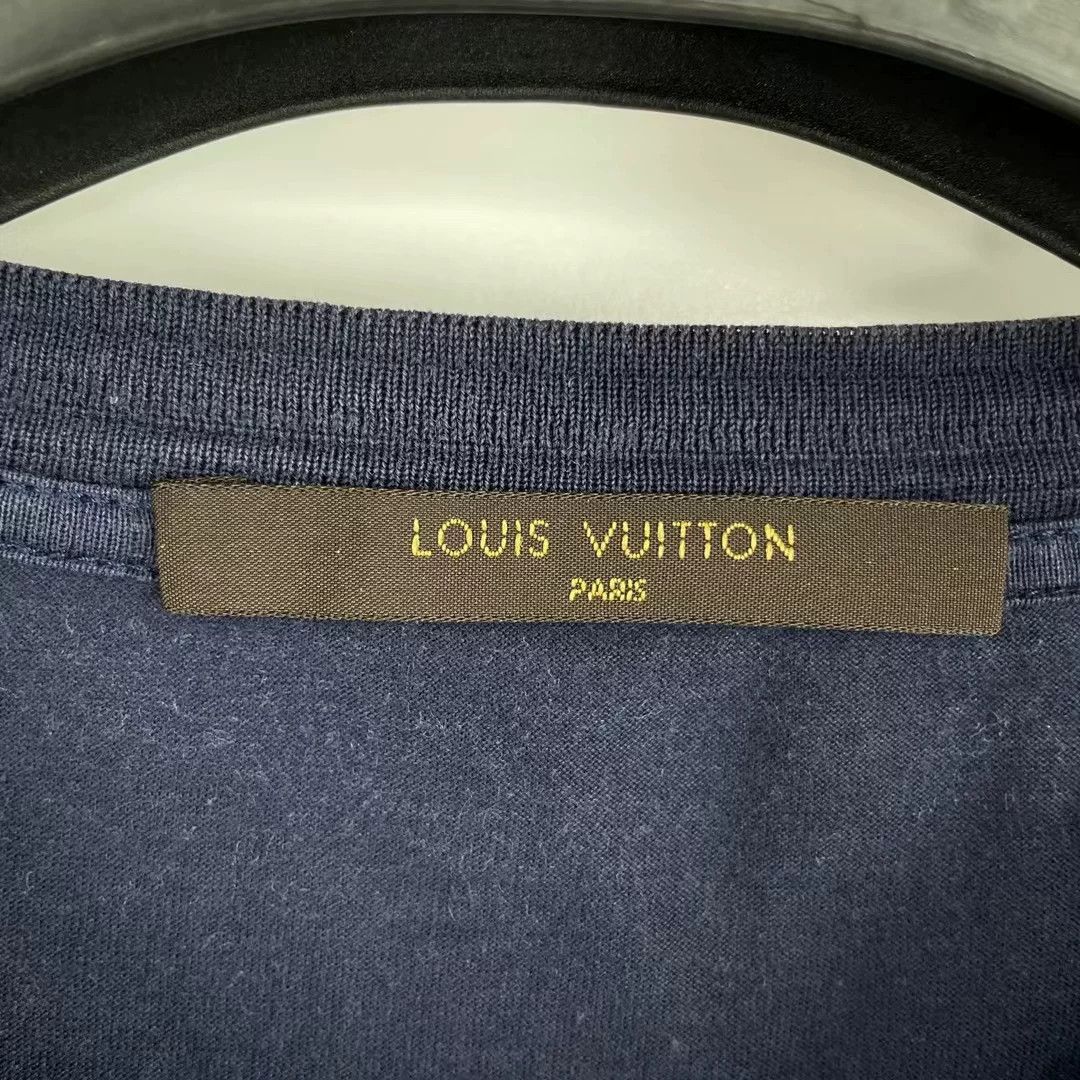 Louis Vuitton Louis Vuitton T-Shirt L Men Size US L / EU 52-54 / 3 - 3 Thumbnail