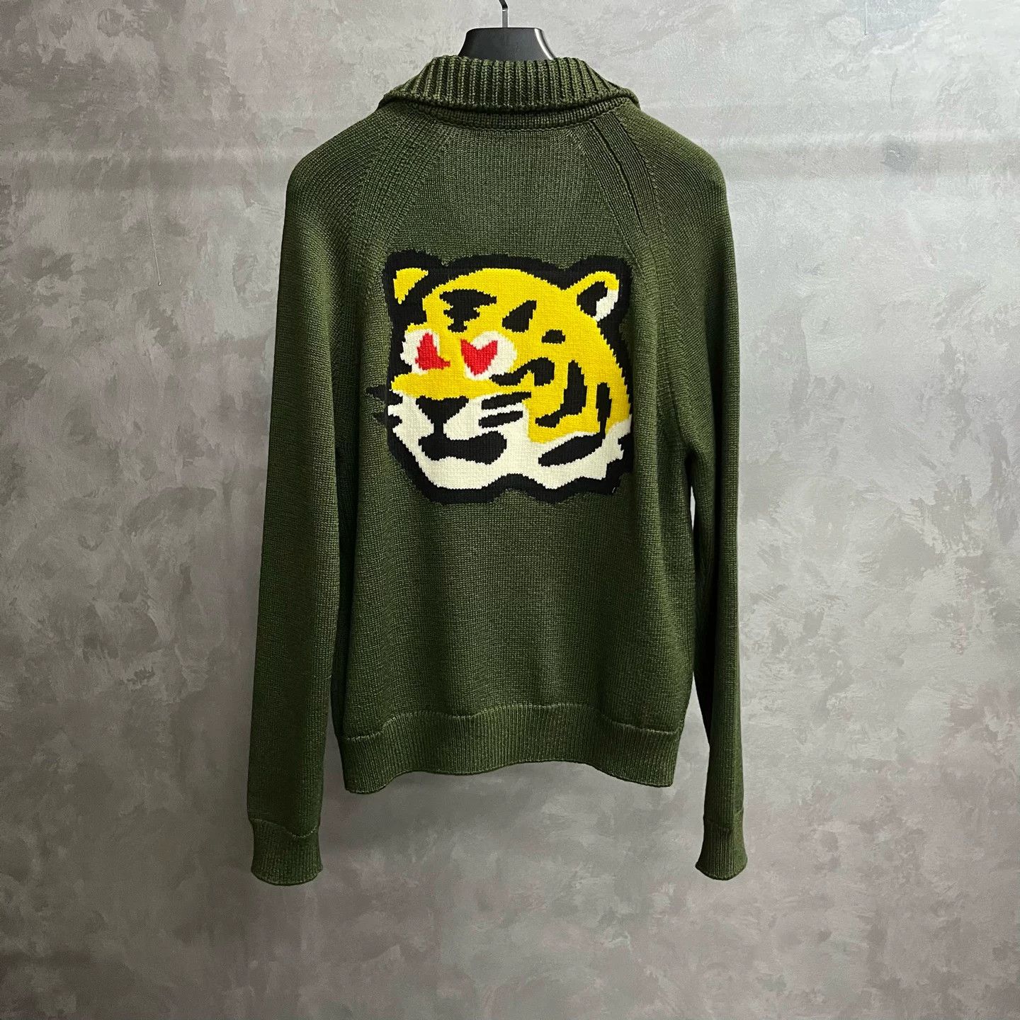 Louis Vuitton Louis Vuitton Collab Graphic Green T-Shirt M Women Size M / US 6-8 / IT 42-44 - 5 Thumbnail