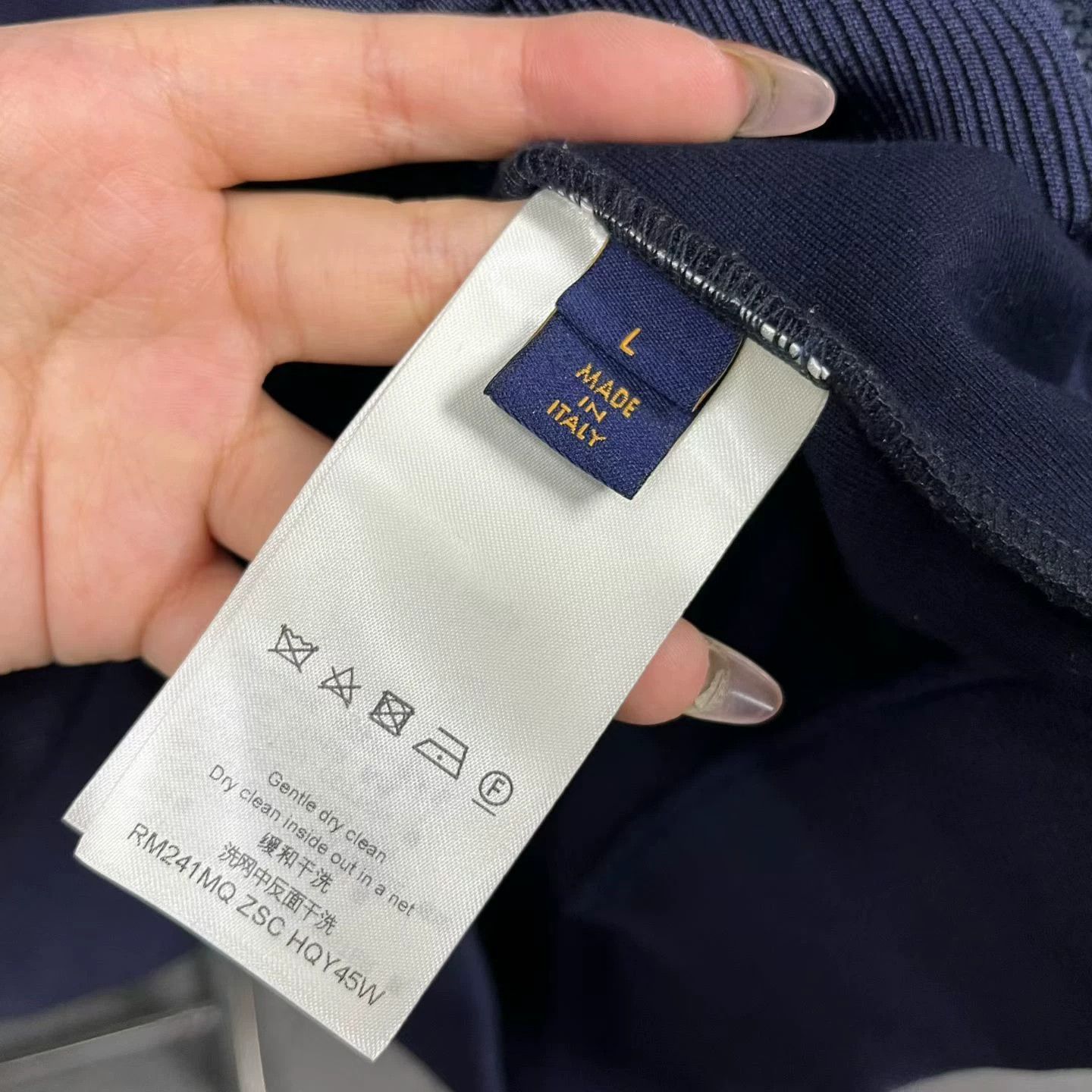 Louis Vuitton Louis Vuitton Retro Embroidered Blue T-Shirt L Women Size L / US 10 / IT 46 - 4 Thumbnail