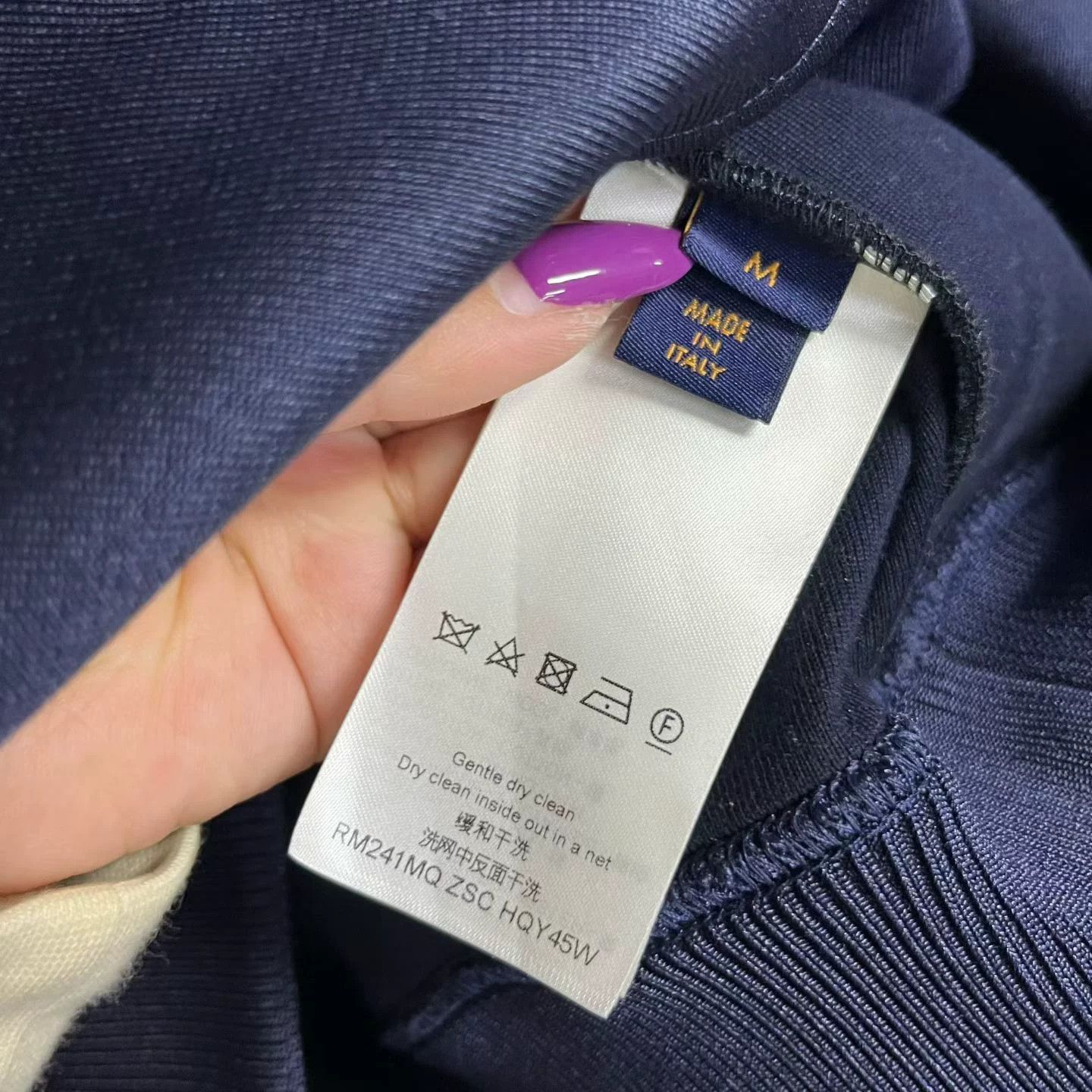 Louis Vuitton Louis Vuitton Retro Embroidered Blue T-Shirt L Women Size L / US 10 / IT 46 - 3 Thumbnail