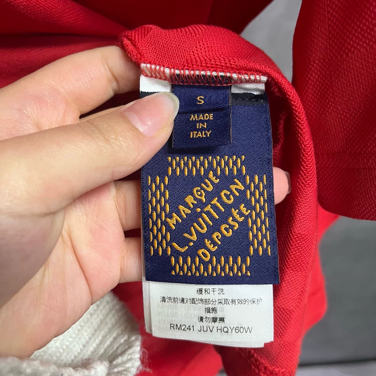 Louis Vuitton Louis Vuitton Retro Embroidered Red T-Shirt S Women Size S / US 4 / IT 40 - 4 Thumbnail