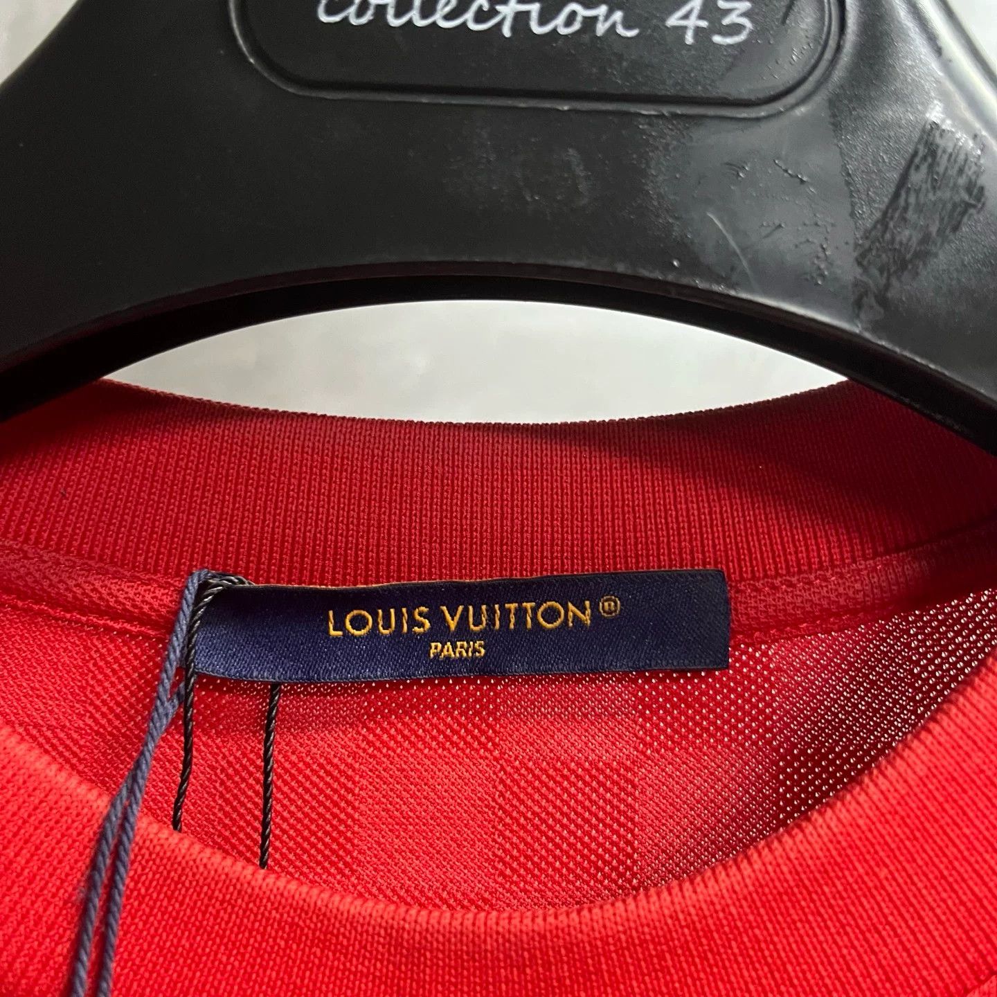 Louis Vuitton Louis Vuitton Retro Embroidered Red T-Shirt S Women Size S / US 4 / IT 40 - 2 Thumbnail