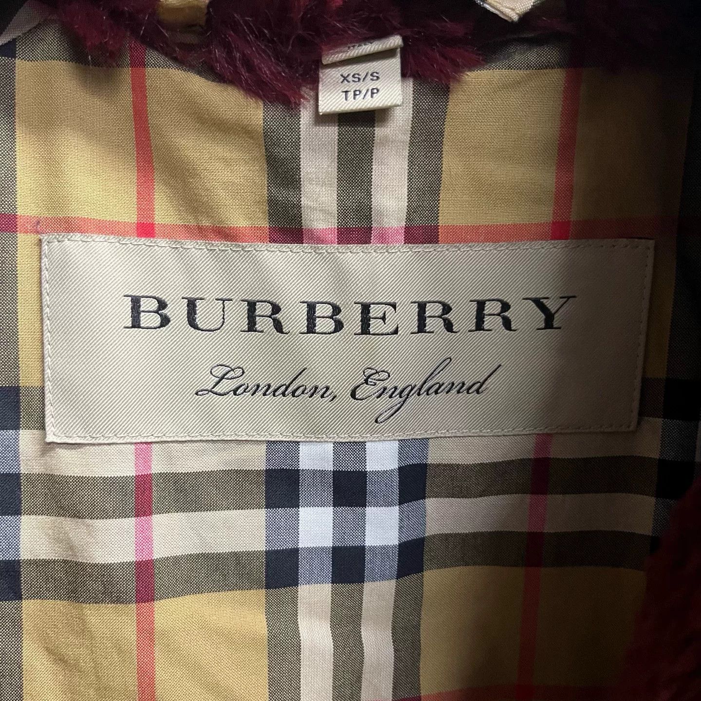 Burberry Burberry Fur Plaid Red T-Shirt XS Women Size XS / US 0-2 / IT 36-38 - 3 Thumbnail