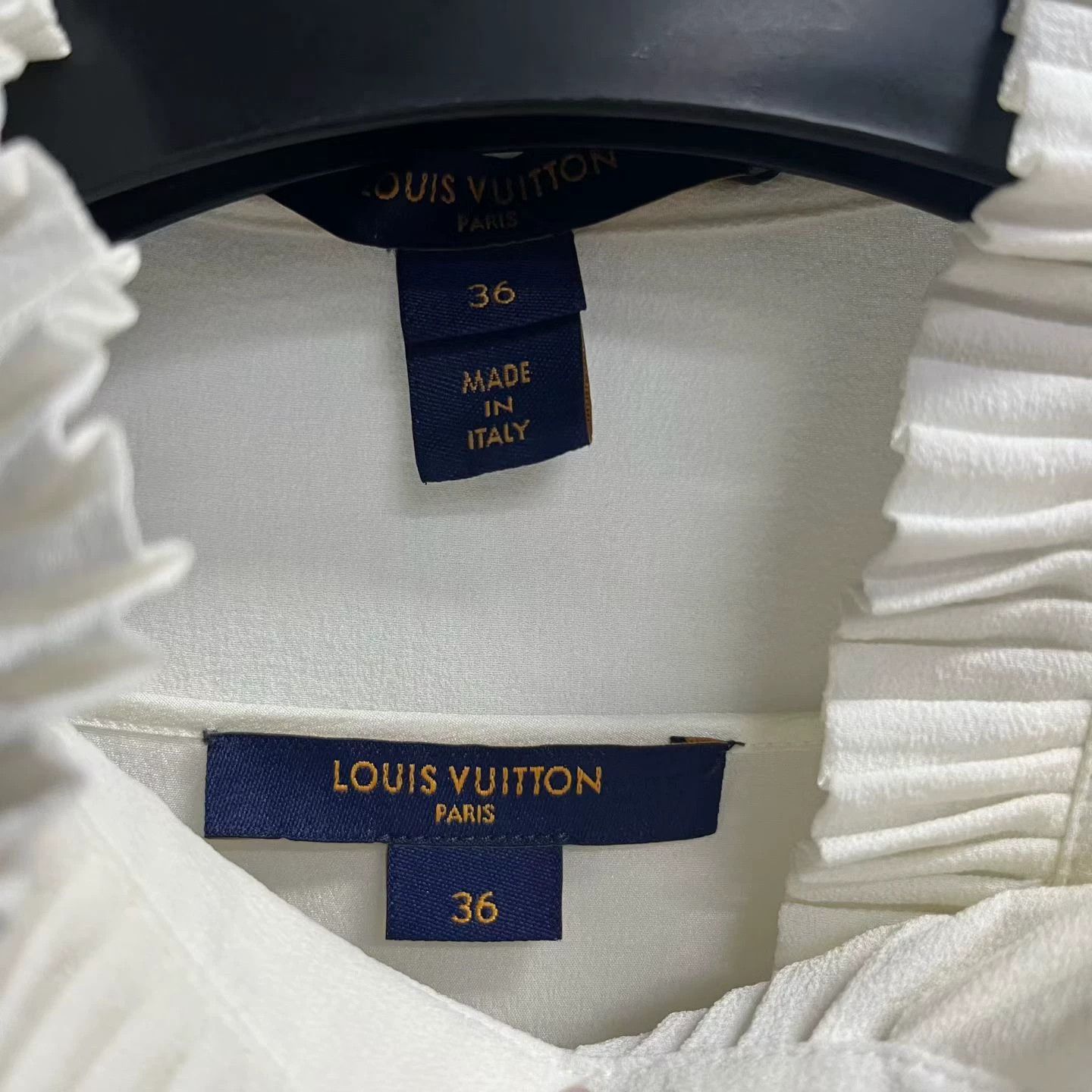 Louis Vuitton Louis Vuitton White T-Shirt 36 Women Size S / US 4 / IT 40 - 2 Thumbnail