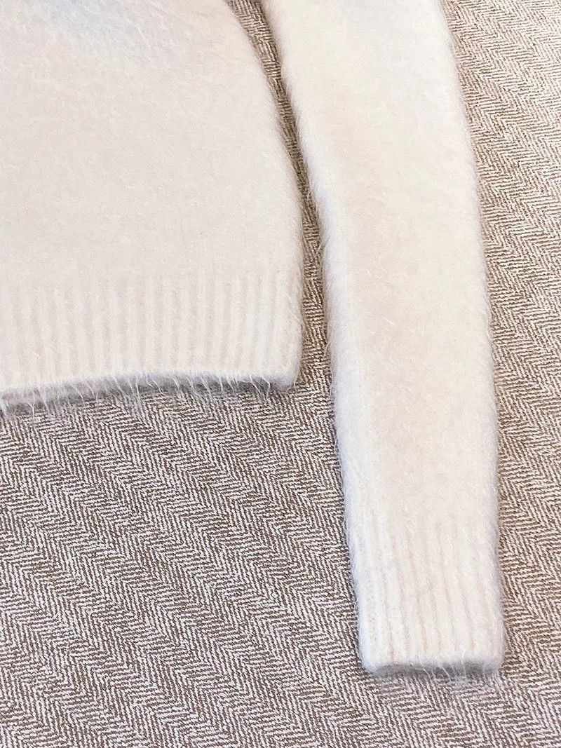 Saint Laurent Paris Saint Laurent Fuzzy White Turtleneck Size S / US 4 / IT 40 - 4 Thumbnail