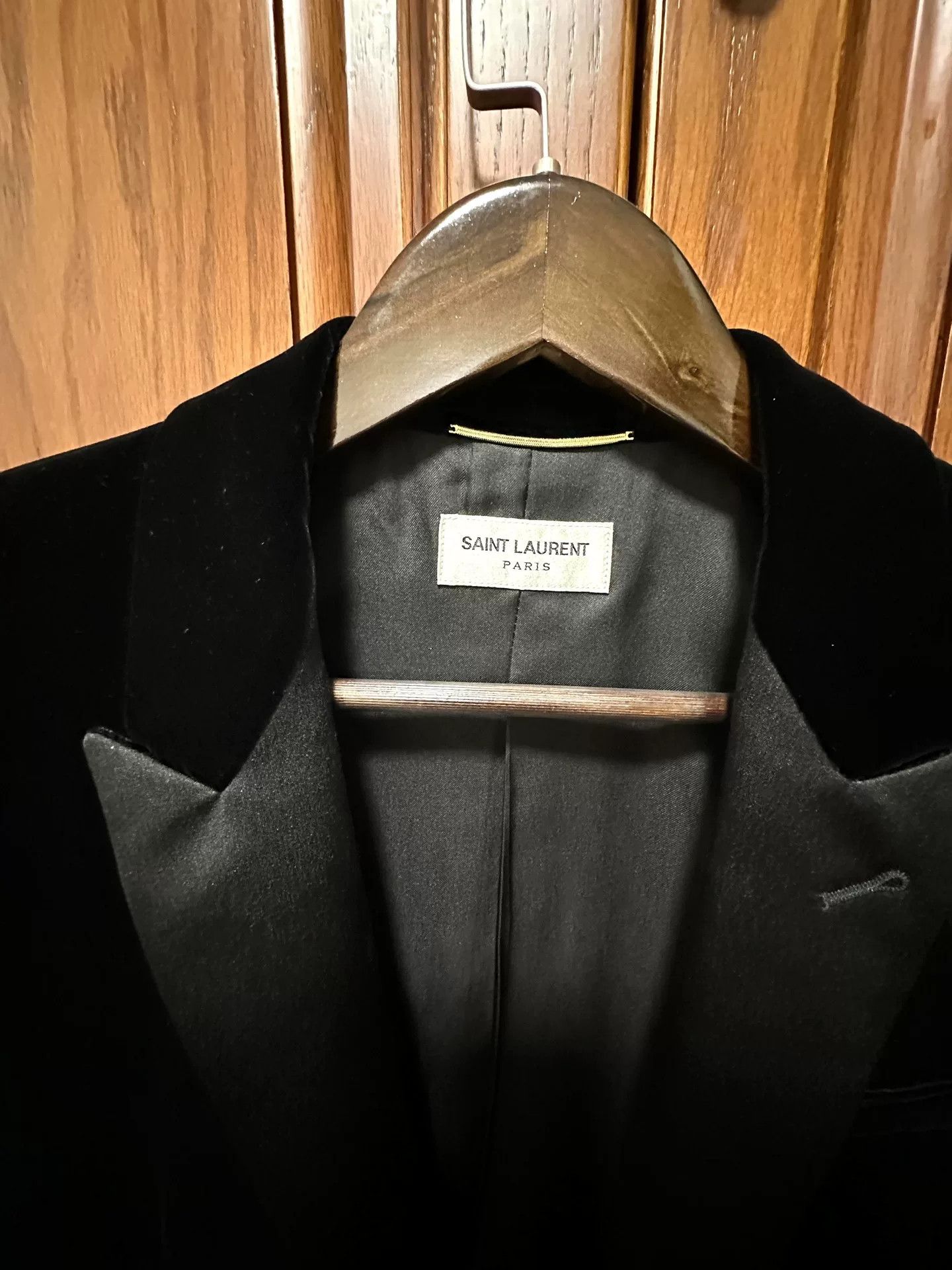 Saint Laurent Paris Saint Laurent Black Velvet Blazer Size XS / US 0-2 / IT 36-38 - 2 Thumbnail