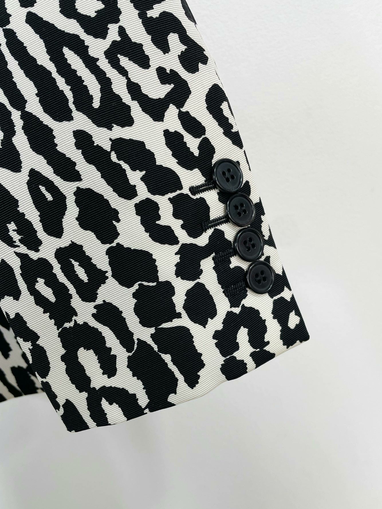 Saint Laurent Paris Saint Laurent Black White Leopard Blazer Size US M / EU 48-50 / 2 - 3 Thumbnail