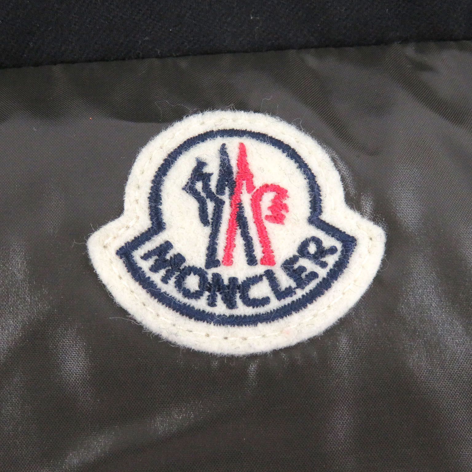 Moncler Moncler Moncler Aveillan Giubbotto Down Jacket Textile Outerwear DUTY FREE for USA Size ONE SIZE - 7 Thumbnail