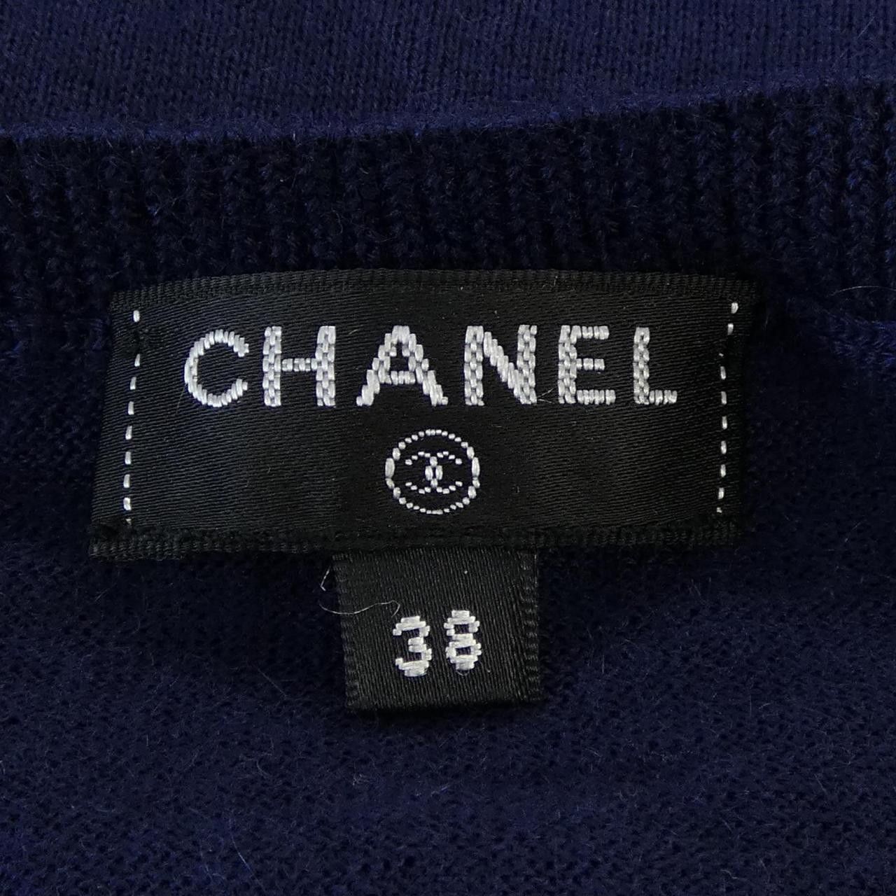 Chanel Chanel Chanel 100 Cashmere Knitwear Textile Tops P59839K07828 DUTY FREE for USA Size ONE SIZE - 5 Thumbnail