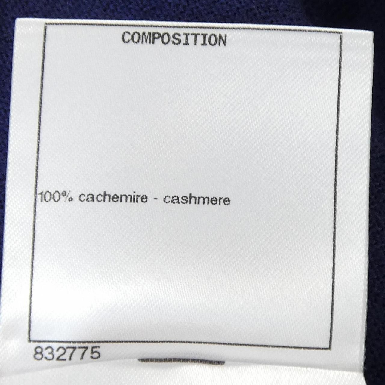Chanel Chanel Chanel 100 Cashmere Knitwear Textile Tops P59839K07828 DUTY FREE for USA Size ONE SIZE - 3 Thumbnail