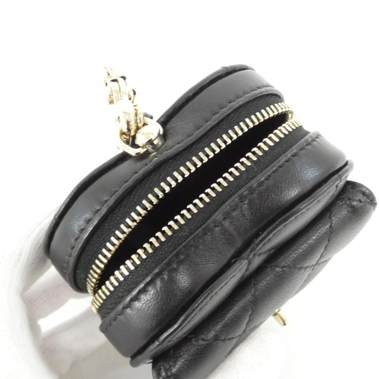 Chanel Chanel Chanel Bag Charm Key Holder Leather Charm AP4838 DUTY FREE for USA Size ONE SIZE - 4 Thumbnail