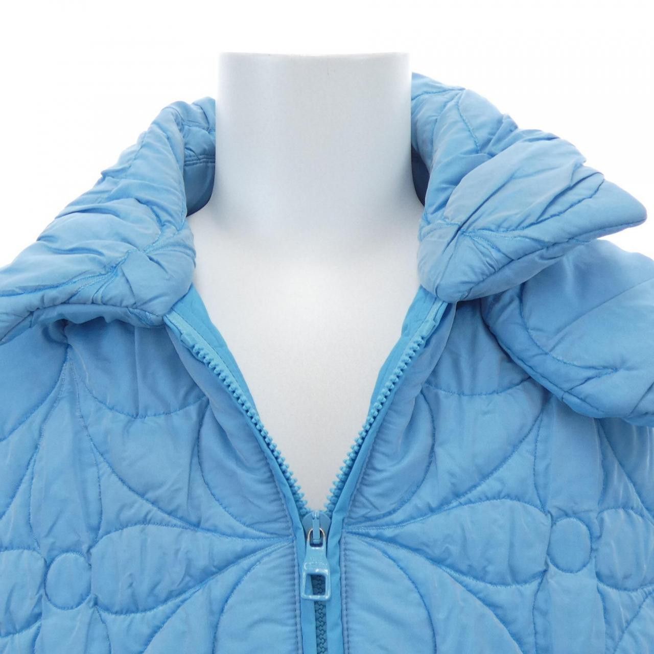 Louis Vuitton Louis Vuitton Louis Vuitton Monogram Flower Quilted Jacket Textile Outerwear HIB62ETYX DUTY FREE for USA Size ONE SIZE - 5 Thumbnail