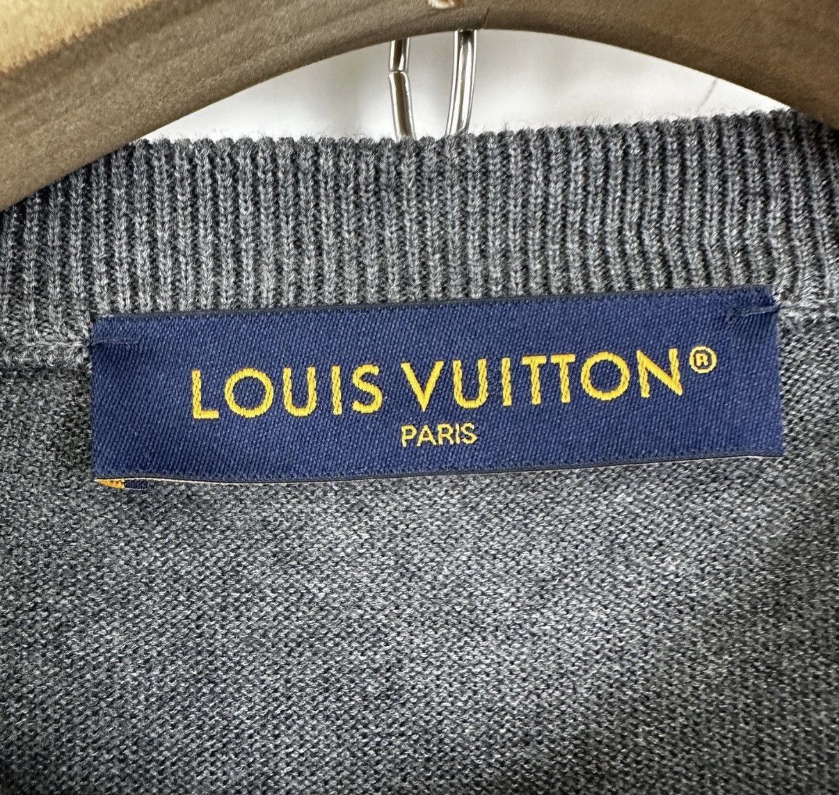 Louis Vuitton Gray Short Sleeve Graphic Tee Size S Size US S / EU 44-46 / 1 - 4 Thumbnail
