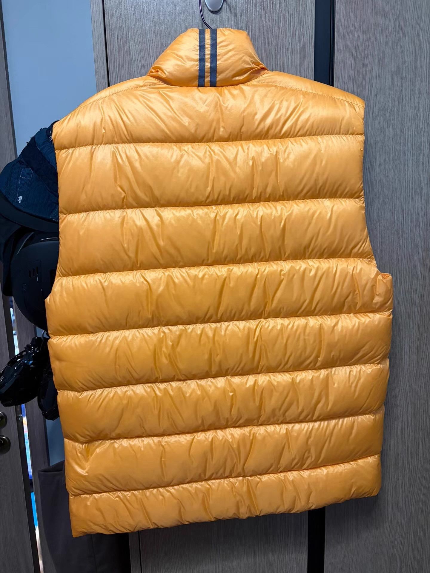 Canada Goose Yellow Puffer Vest - Size L Size US L / EU 52-54 / 3 - 3 Thumbnail