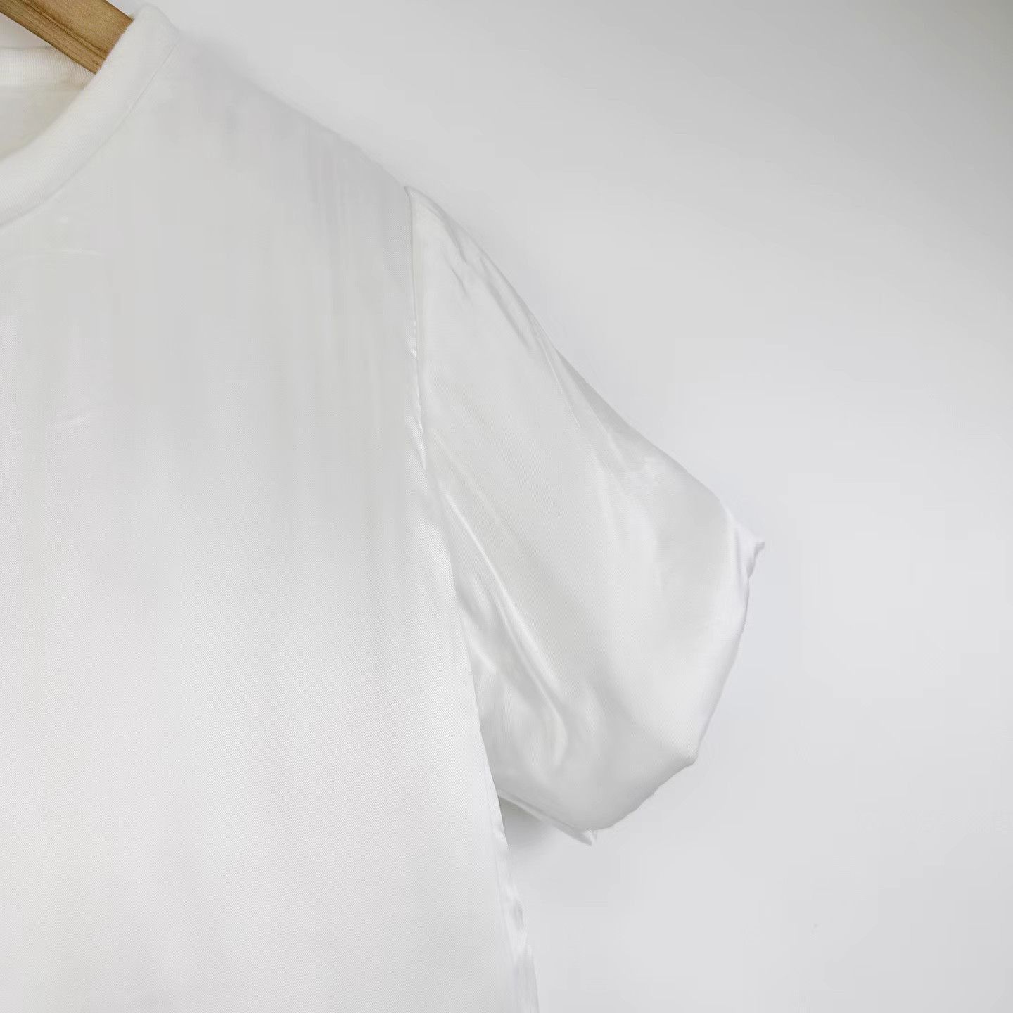 Maison Margiela White Short-Sleeve Crewneck Shirt XS Size US XS / EU 42 / 0 - 5 Thumbnail