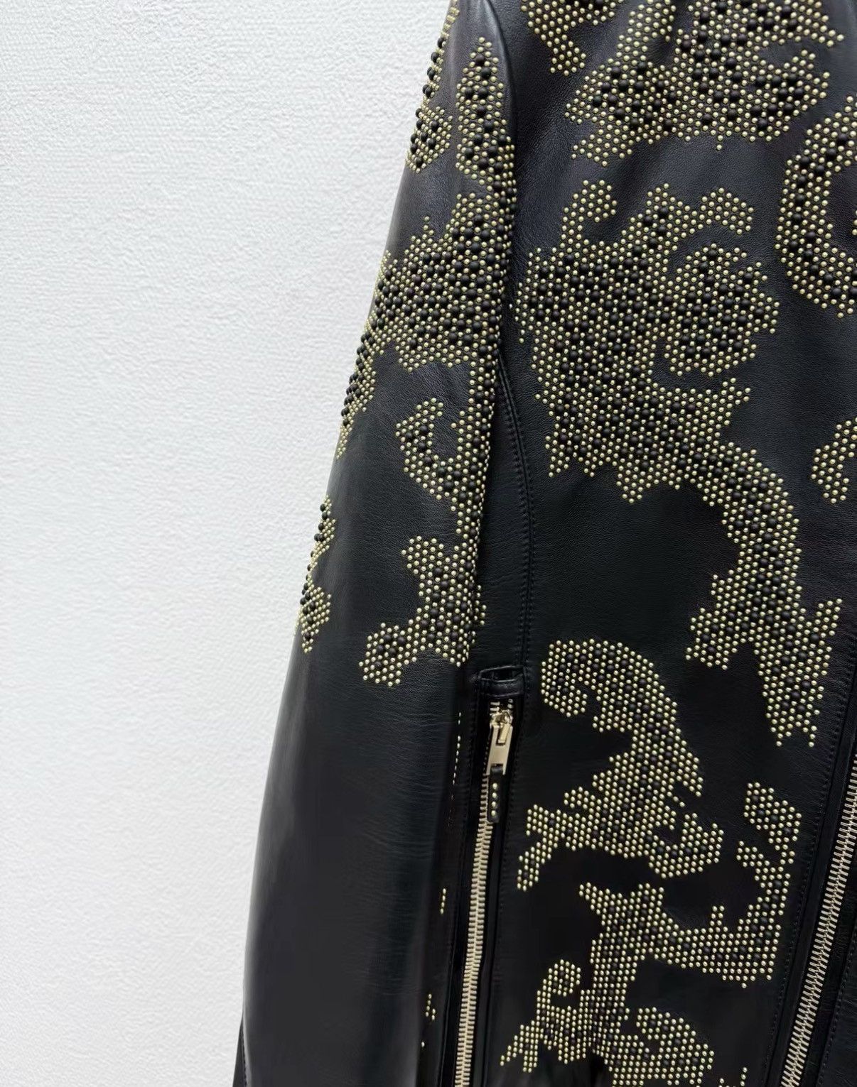 Roberto Cavalli Black Studded Pattern Leather Jacket Size S Size US S / EU 44-46 / 1 - 4 Thumbnail