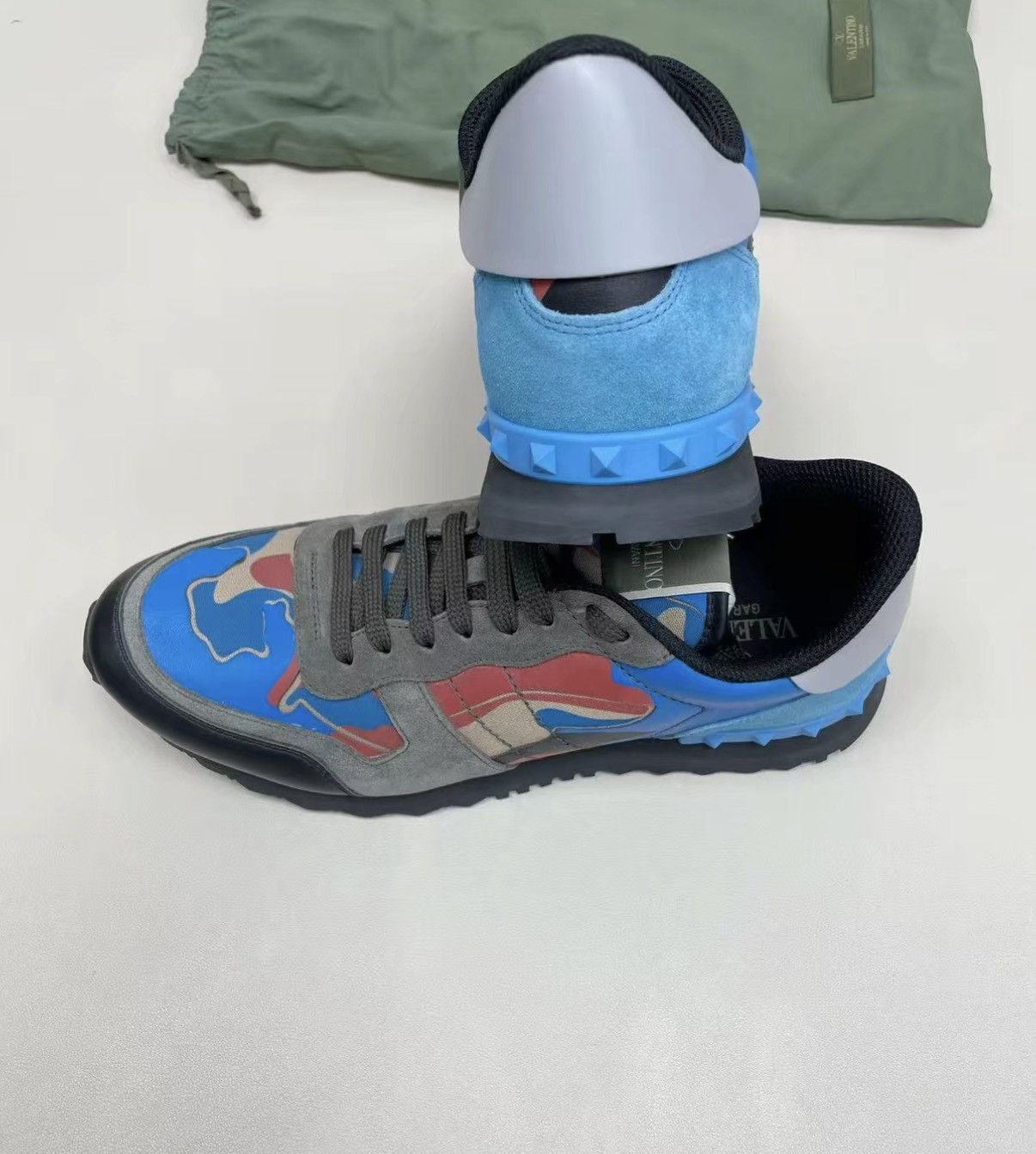 Valentino Blue Camouflage Low-Top Sneakers Size 8.5 Size US 8.5 / EU 41-42 - 6 Thumbnail