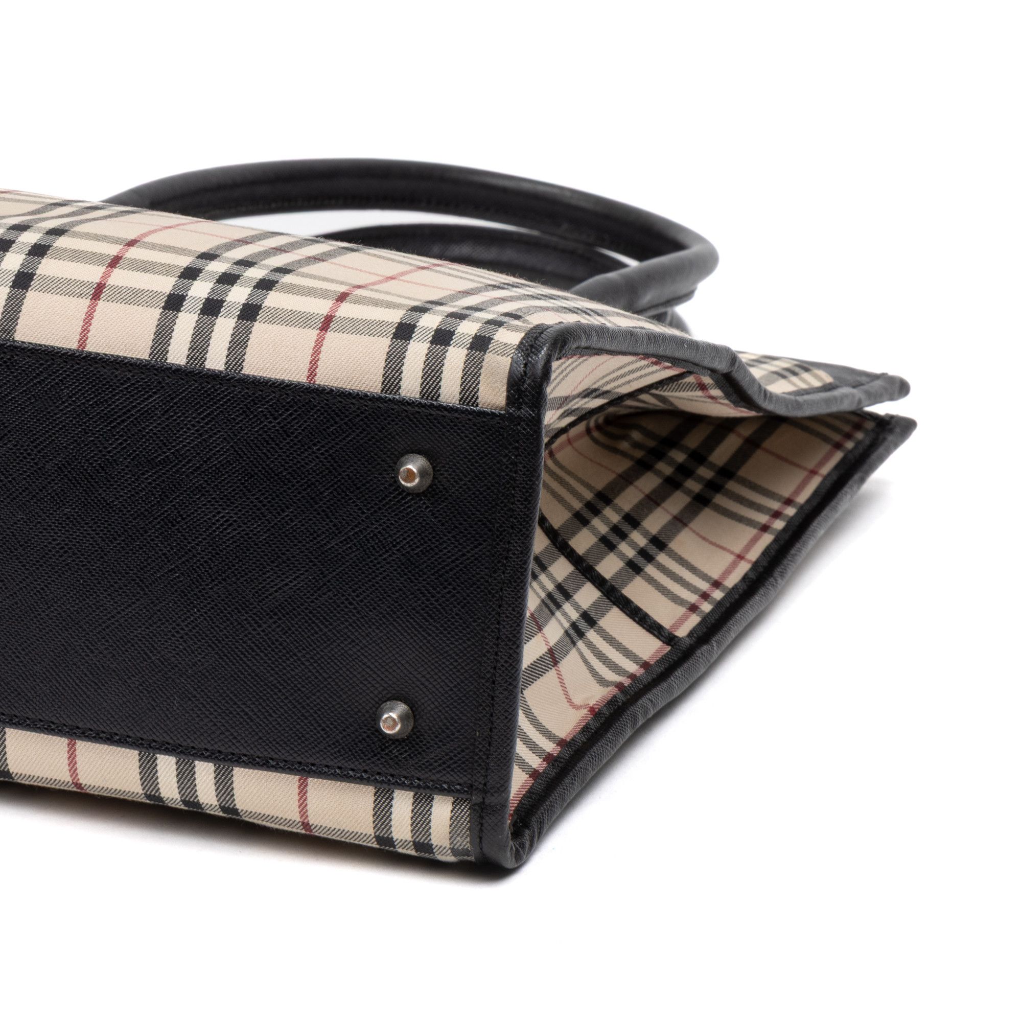 Burberry Slip Pocket Vertical Tote Size ONE SIZE - 8 Thumbnail