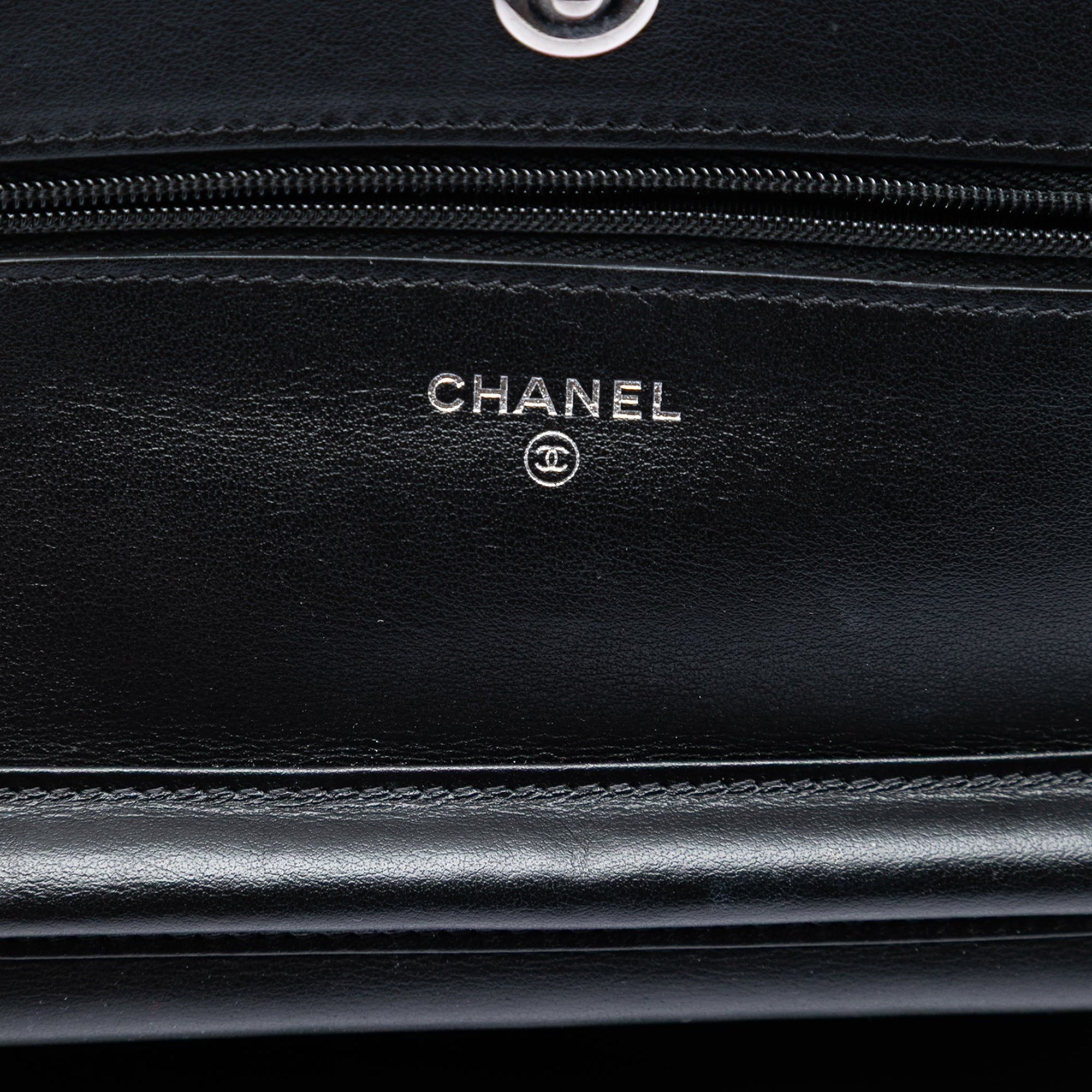 Chanel CC Bicolor Quilted Patent Wallet on Chain Size ONE SIZE - 5 Thumbnail