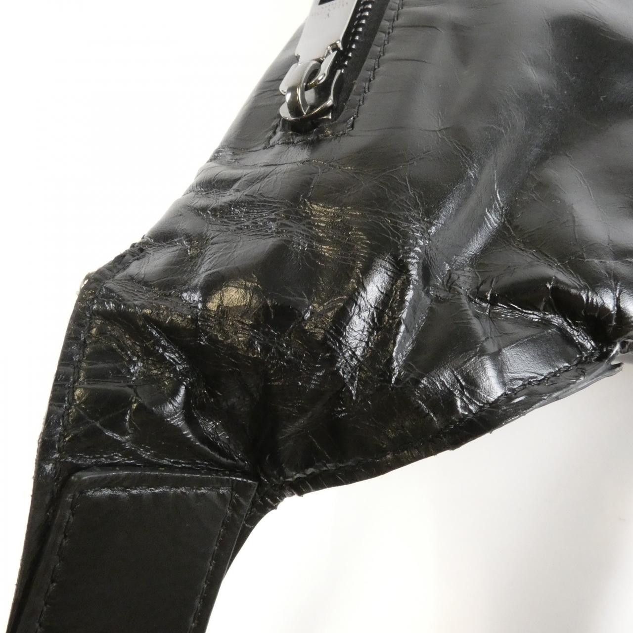 Valentino Valentino Valentino Garavani Calf Waist Bag Leather Belt Bag 2W2B0B98MWL DUTY FREE for USA Size ONE SIZE - 6 Thumbnail