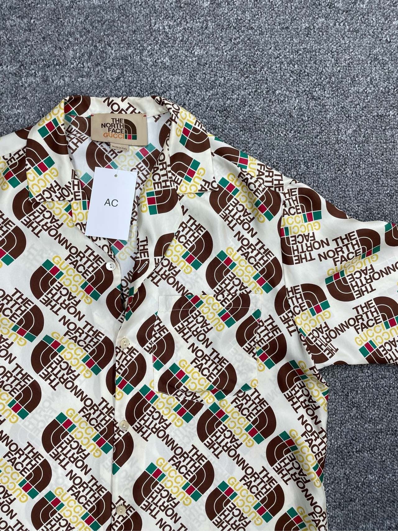 Gucci Gucci x The North Face All-Over Print Shirt Size US M / EU 48-50 / 2 - 2 Thumbnail