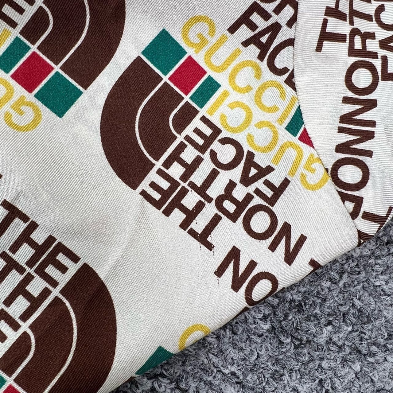 Gucci Gucci x The North Face All-Over Print Shirt Size US M / EU 48-50 / 2 - 4 Thumbnail