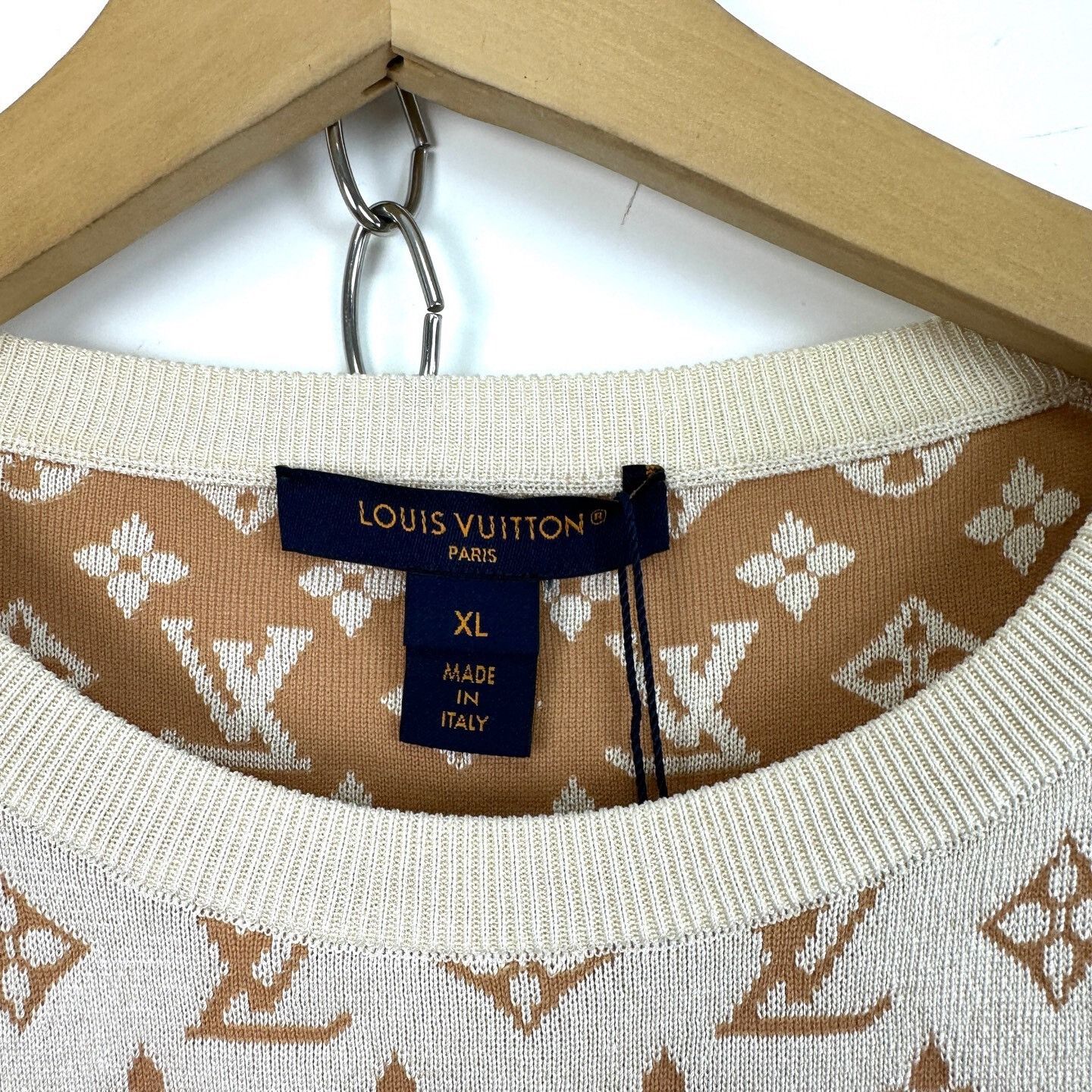 Louis Vuitton LV Laser-Cut Logo Silk Round Neck T-Shirt Size US XL / EU 56 / 4 - 4 Thumbnail